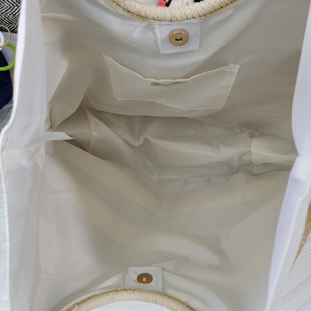 NWT Shiraleah Chicago Gold White Striped Handled Lightweight Marta Tote - Picture 6 of 8